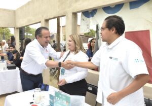 Acerca Toño Astiazarán servicios del Gobierno Municipal a vecinas y vecinos del Altares2