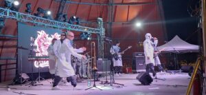 Disfrutan visitantes del Parque Madero el tercer día de Fiestas del Pitic con toneladas de rock11