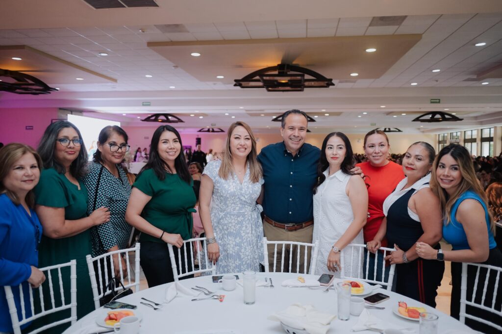 Reconocen Toño Astiazarán y Patty Ruibal labor de servidoras públicas para la ciudadanía1