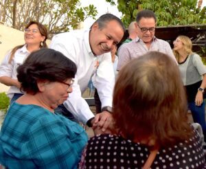 Atiende Toño Astiazarán a vecinos de la Balderrama en Miércoles en Tu Colonia5