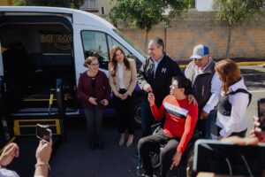 Ayudan Toño Astiazarán y Patty Ruibal a la rehabilitación de personas con discapacidad con equipo moderno y nueva unidad de transporte adaptado1