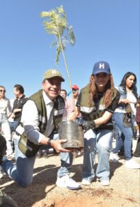 Reconocen gobierno de Toño Astiazarán por arborización e innovación en el cuidado de árboles1