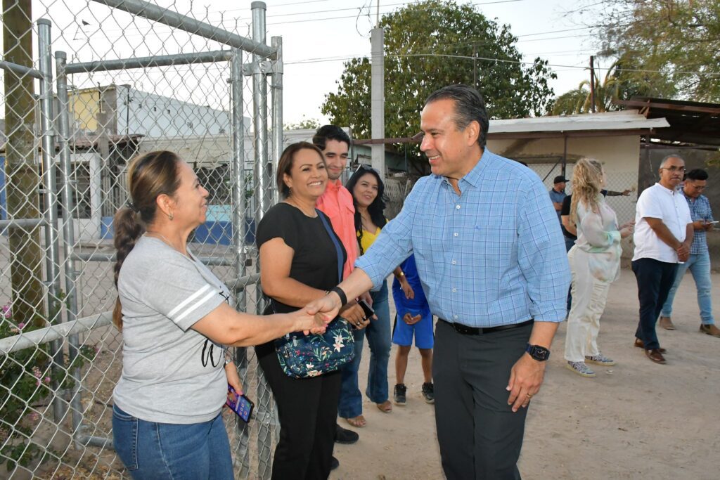 Cumple Toño Astiazarán con obra comprometida con familias de la Norberto Ortega1