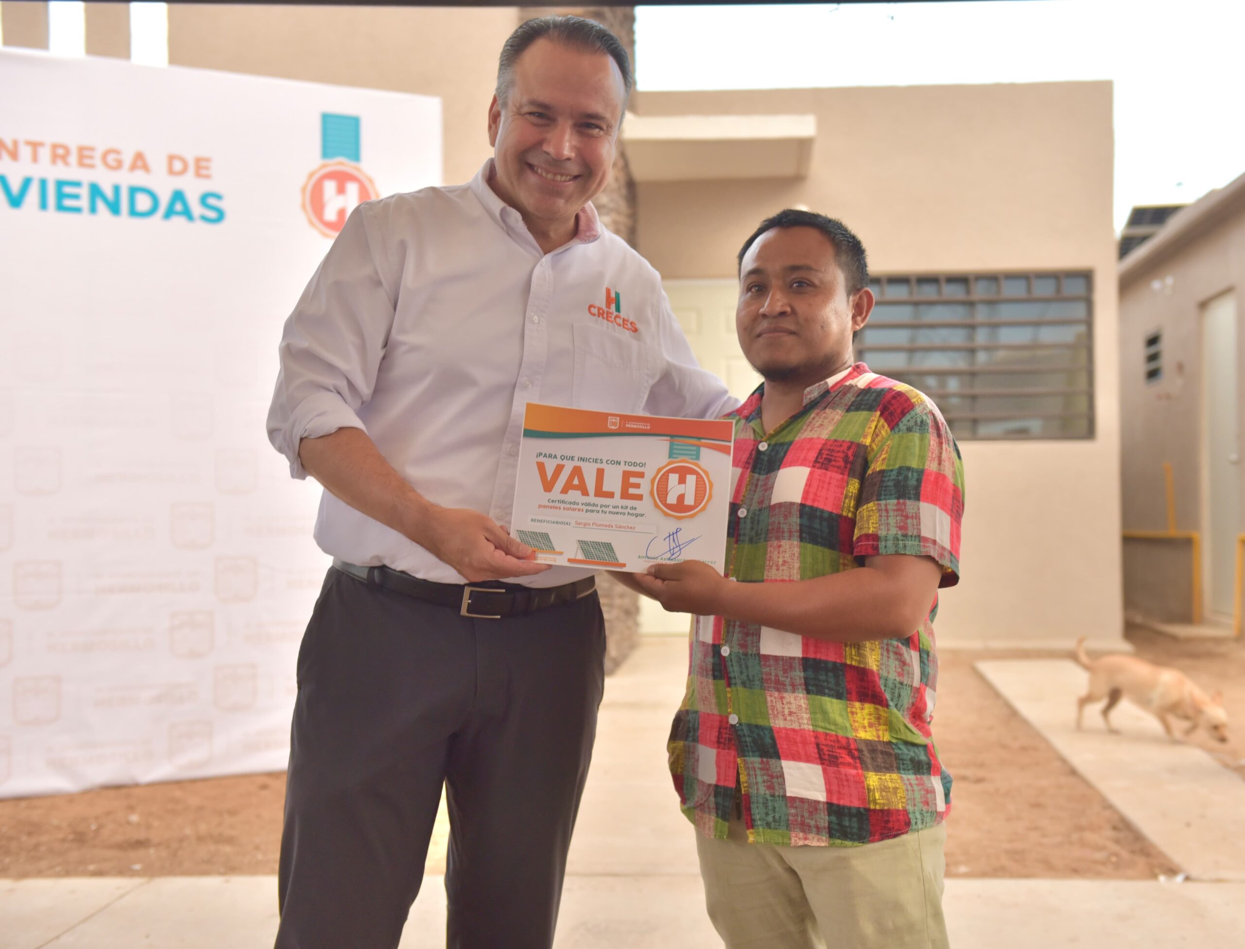 Cumple Toño Astiazarán con entrega de paneles solares del programa Sello H en viviendas de interés social3