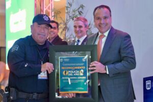 tono-astiazaran-reconocimientos-policias