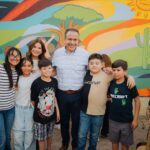 Apoyan Antonio Toño Astiazarán y Patty Ruibal talento de niñez hermosillense con mural comunitario en CIFNorte